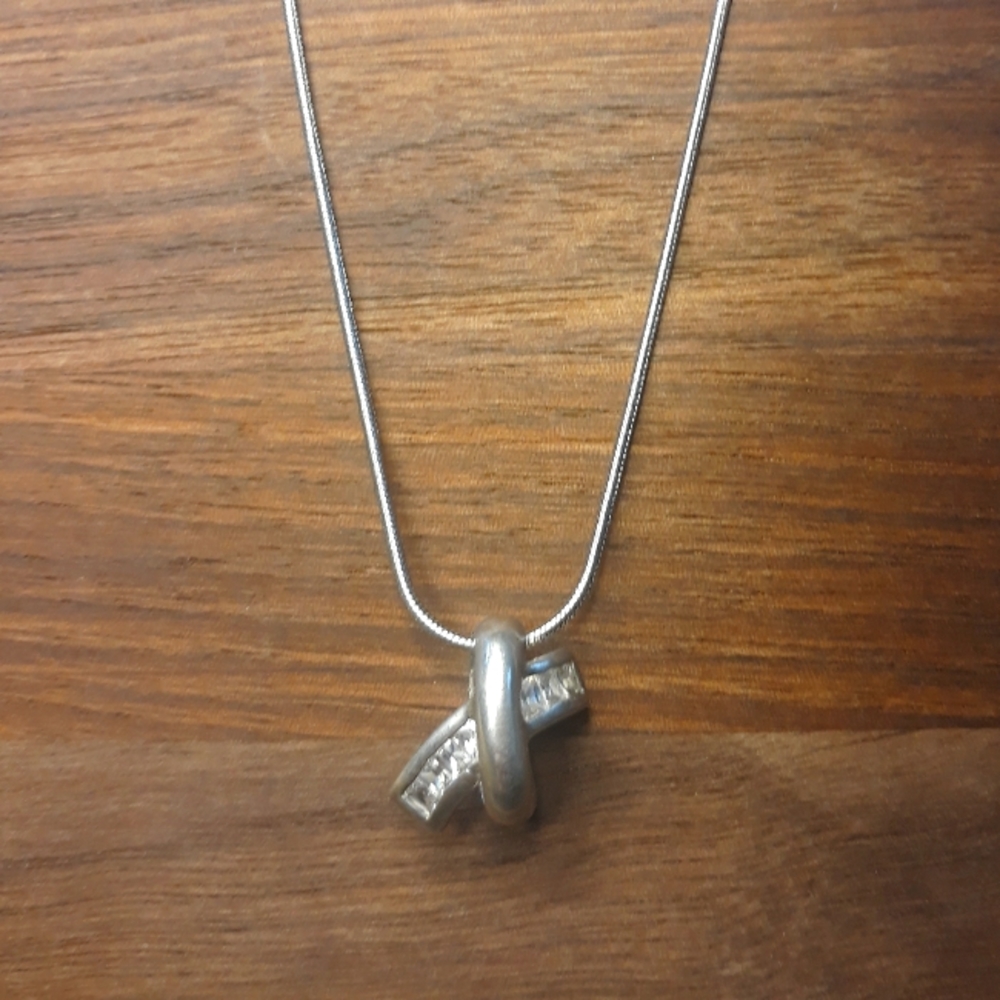 Vintage Necklace Pendant MARKED MV 925 STERLING SILVER CZ Knot 18" Chain